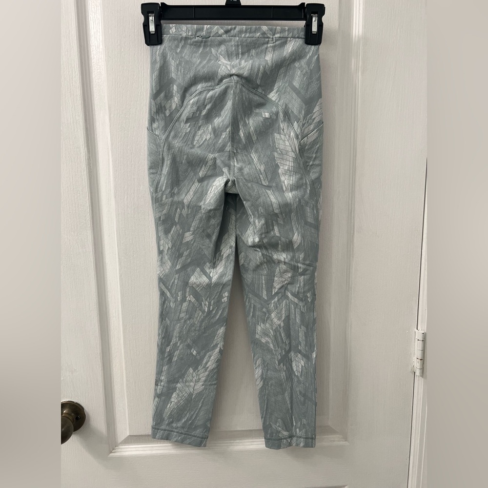 Lululemon Swift Speed High-Rise Crop 21" Reverberate Chevron Jacquard (Size 2) - Picture 12 of 14
